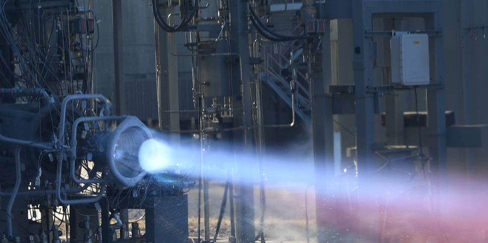 Hot-fire testing of an additively manufactured copper alloy combustion chamber and a nozzle made of a high-strength hydrogen-resistant alloy (NASA).