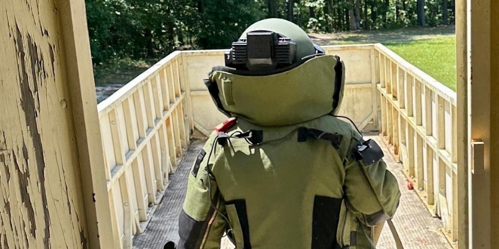 Source: U.S. Army, https://www.army.mil/article/268943/army_explosive_ordnance_disposal_company_supports_new_bomb_suit_helmet_program